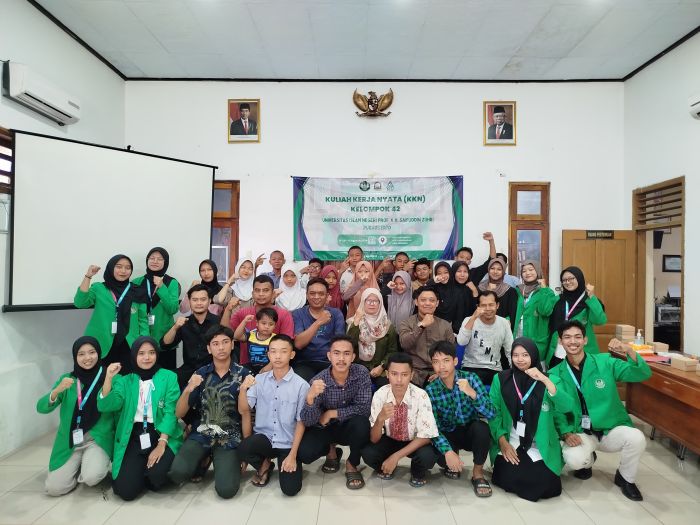 Mahasiswa Saizu Purwokerto Gelar Seminar Bahaya Seks Bebas dan Narkoba di Balai Desa Banjareja 01