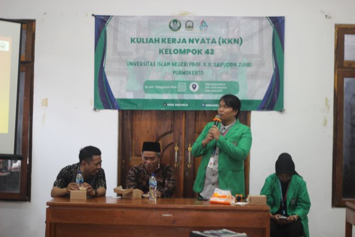 Sambut Agustus Lebih Bersih, Mahasiswa UIN Saizu Adakan Seminar Pengelolaan Sampah di Aula Desa Banjareja 02