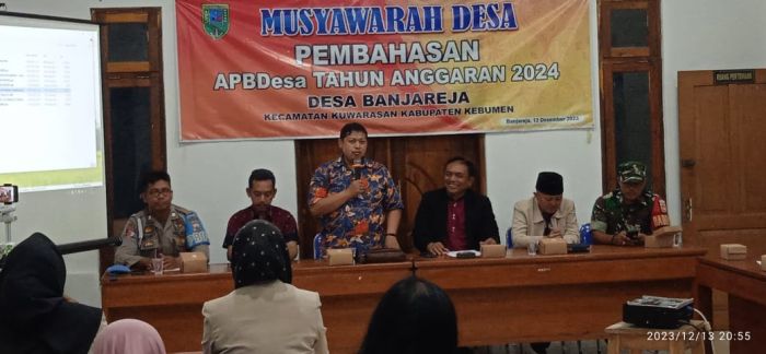 Dalam Musdes APBDesa Banjareja Tahun 2024, Camat Kuwarasan Himbau Agar Program Desa Selaras dengan Komitmen Bupati 01